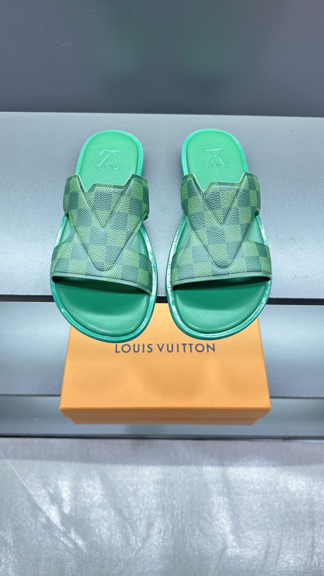 Louis Vuitton Slippers